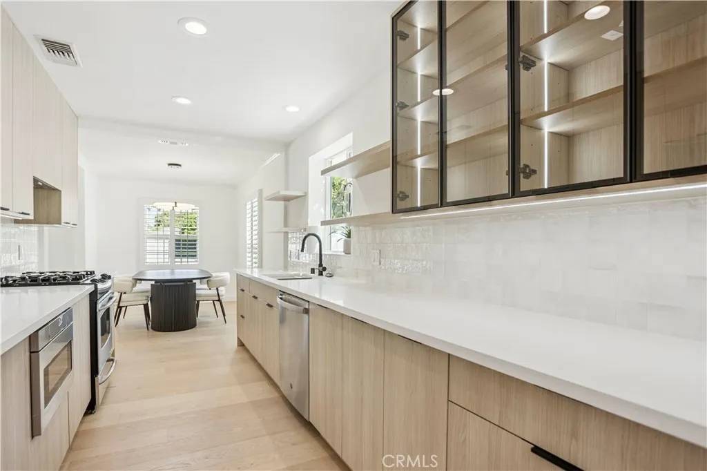 Sherman Oaks, CA 91423,13220 Otsego Street
