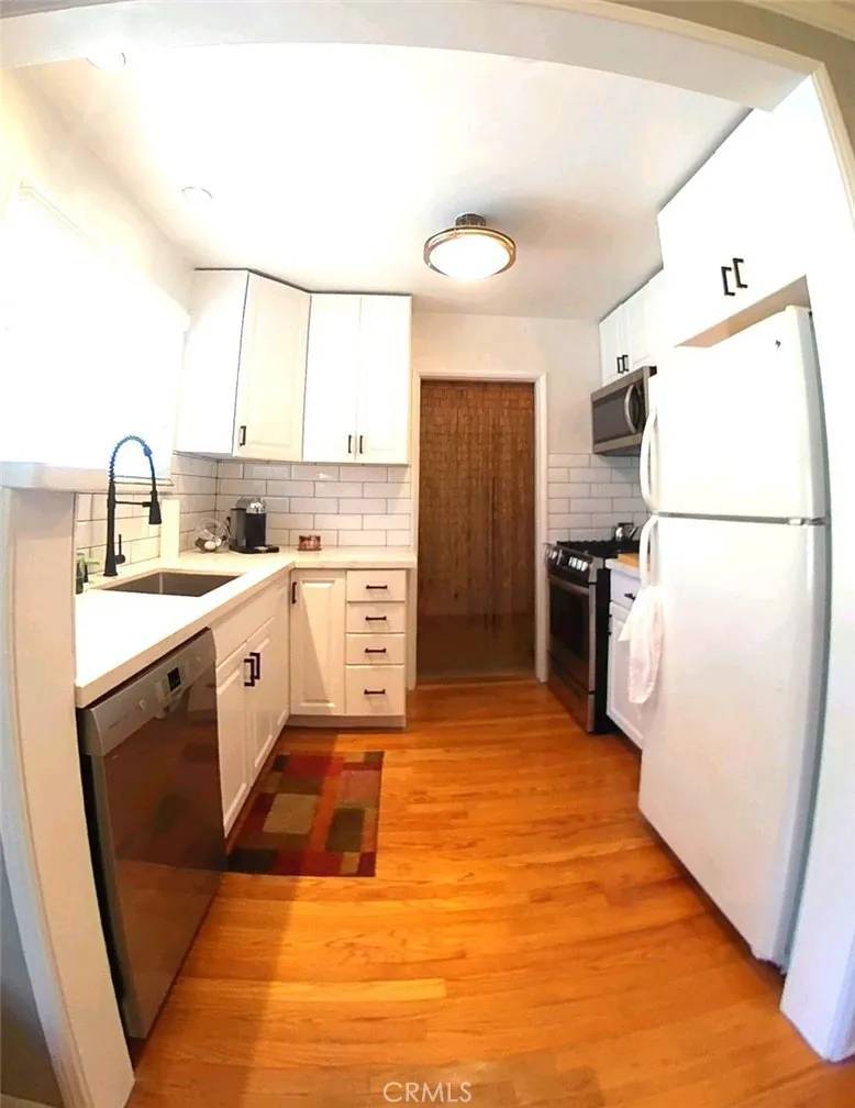 Los Angeles, CA 90039,4131 Perlita Avenue #B