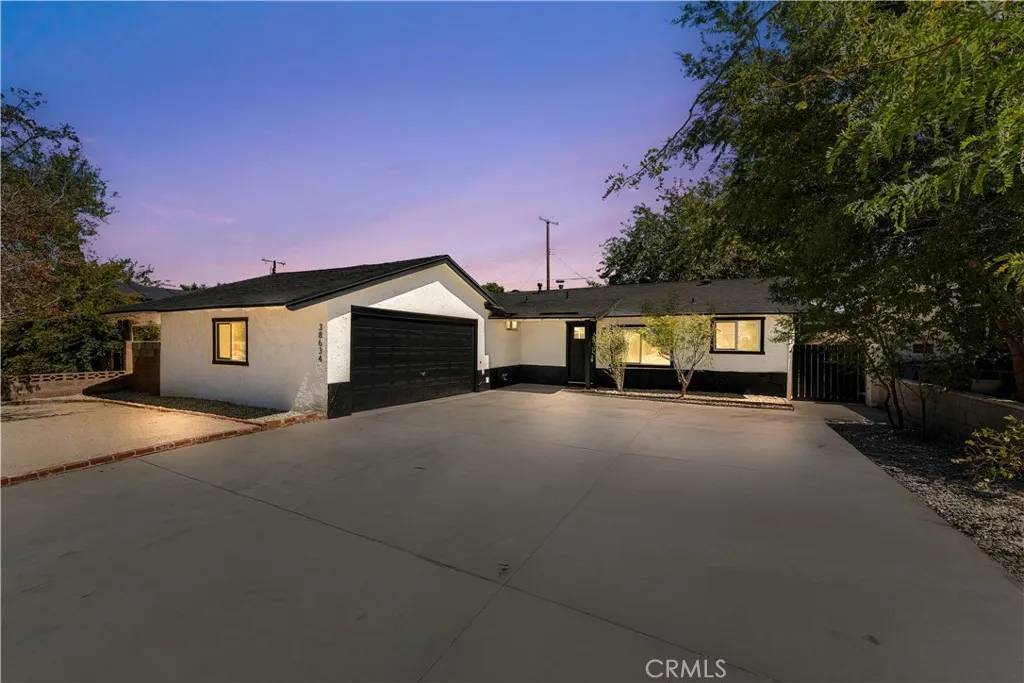 Palmdale, CA 93550,38634 Carolside Avenue