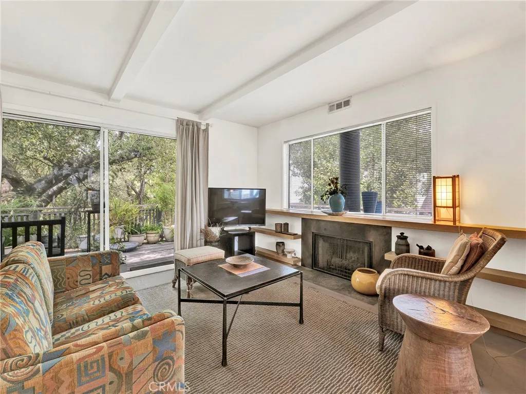 Woodland Hills, CA 91364,4356 Tosca Road