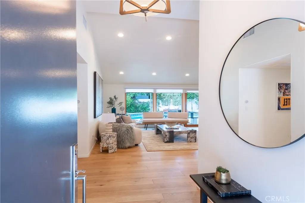 Encino, CA 91436,4533 Collett Avenue