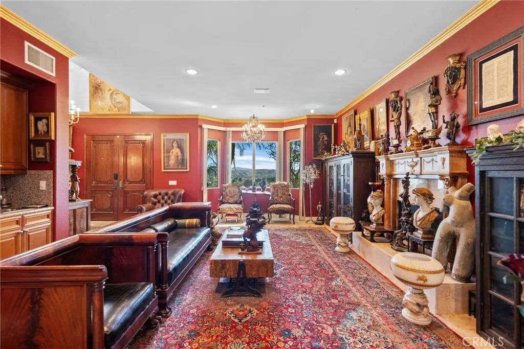 Newhall, CA 91321,24845 Bella Vista Drive