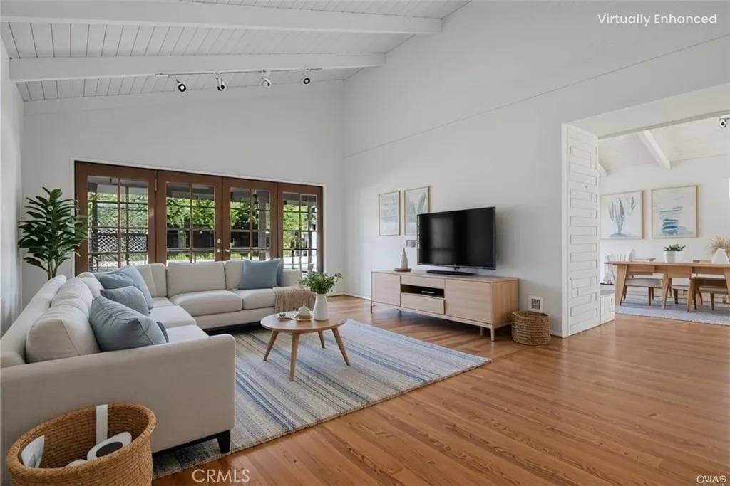 Woodland Hills, CA 91367,5341 Dubois Avenue