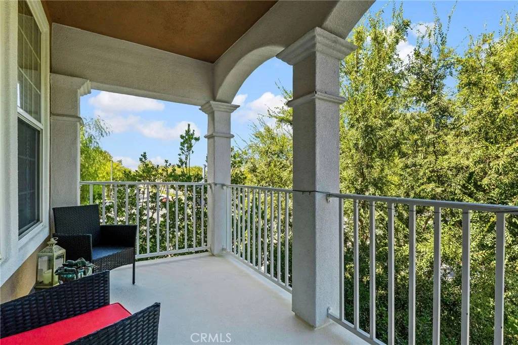 Valencia, CA 91355,24014 Bridgeport Lane #42