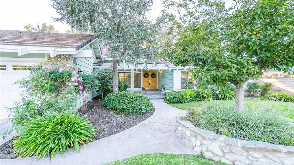 Simi Valley, CA 93065,304 Chelan