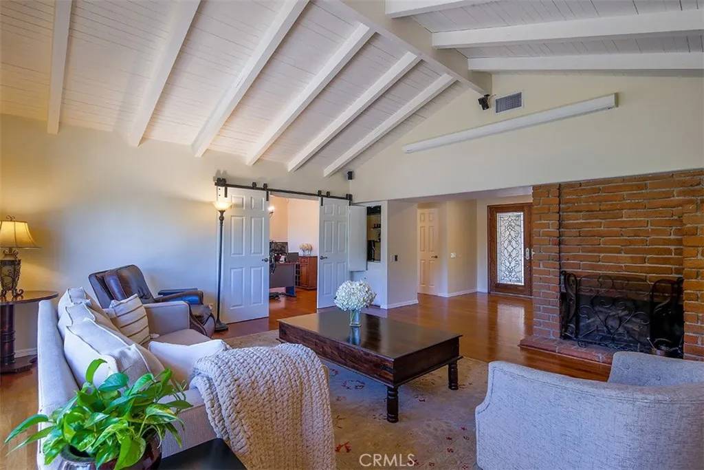 La Canada Flintridge, CA 91011,935 Bay Tree