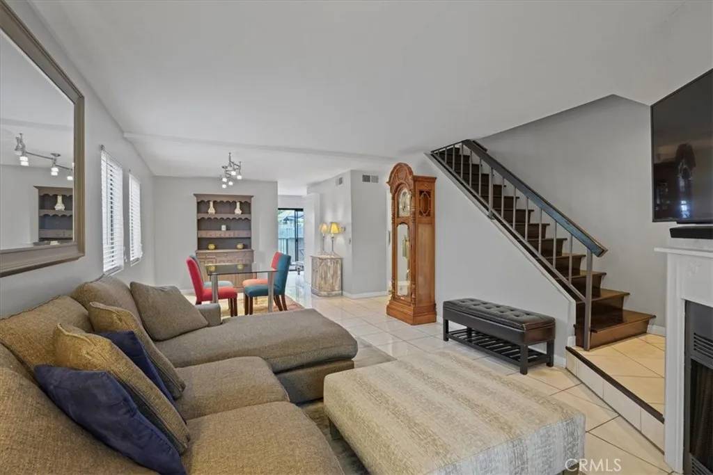 North Hills, CA 91343,15045 Nordhoff St. #116