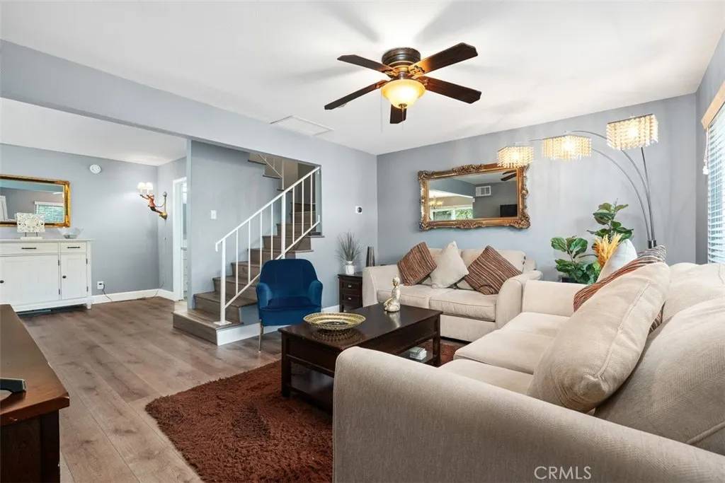 Van Nuys, CA 91405,7320 Lennox #F7