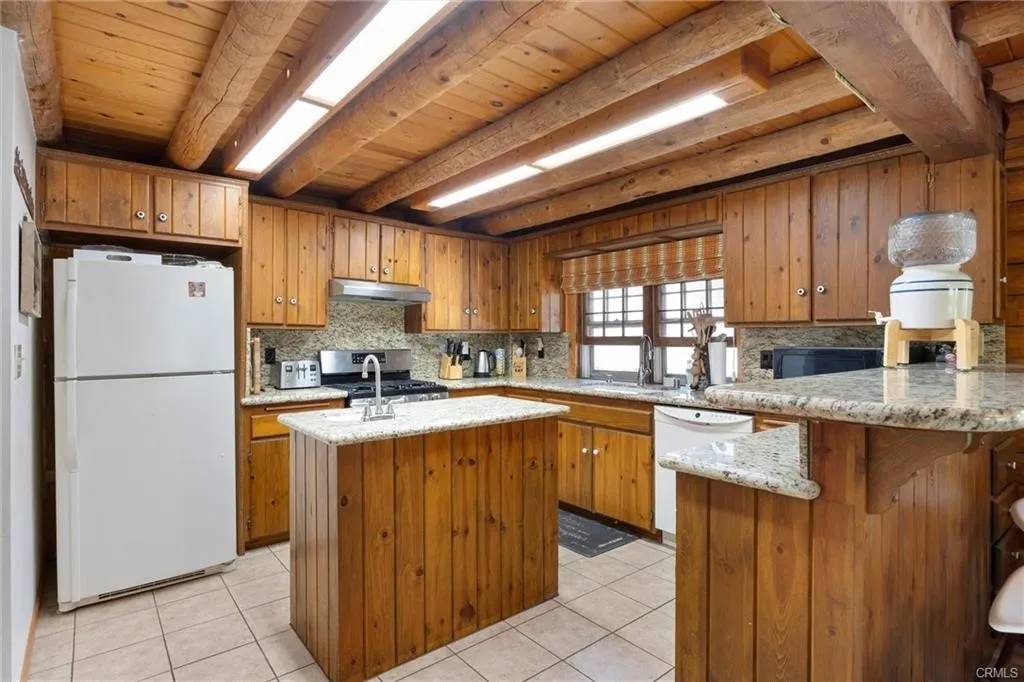 Frazier Park, CA 93225,2712 Tirol Drive