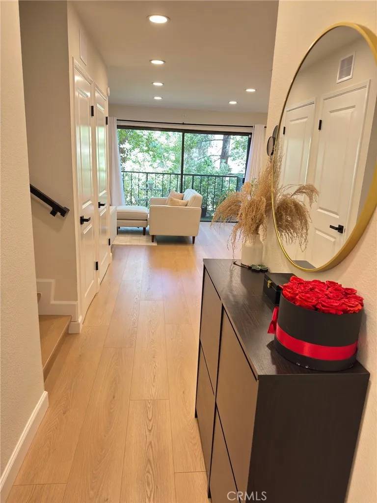 Porter Ranch, CA 91326,11311 Tampa #4