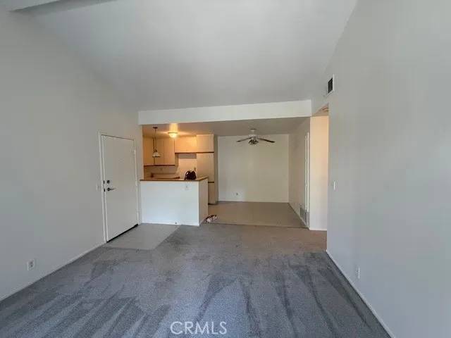 Saugus, CA 91350,27648 Susan Beth Way #H