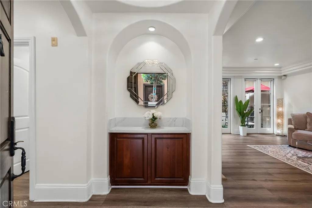 Santa Monica, CA 90404,1311 Centinela #3