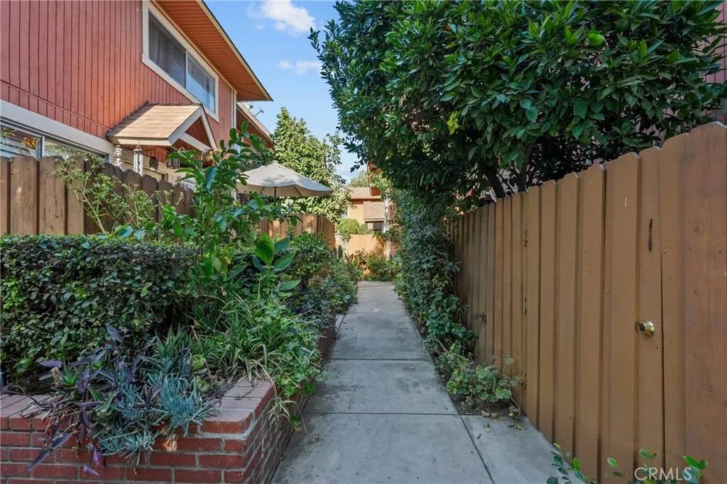 Panorama City, CA 91402,14265 Terra Bella St #10