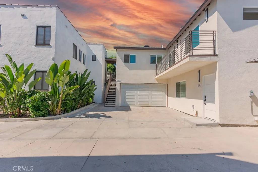 West Hollywood, CA 90048,128 S Harper Ave #130 (1/2)