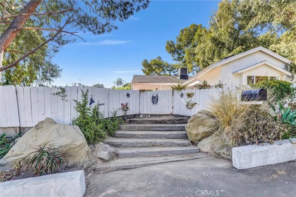 Chatsworth, CA 91311,107 Ventura