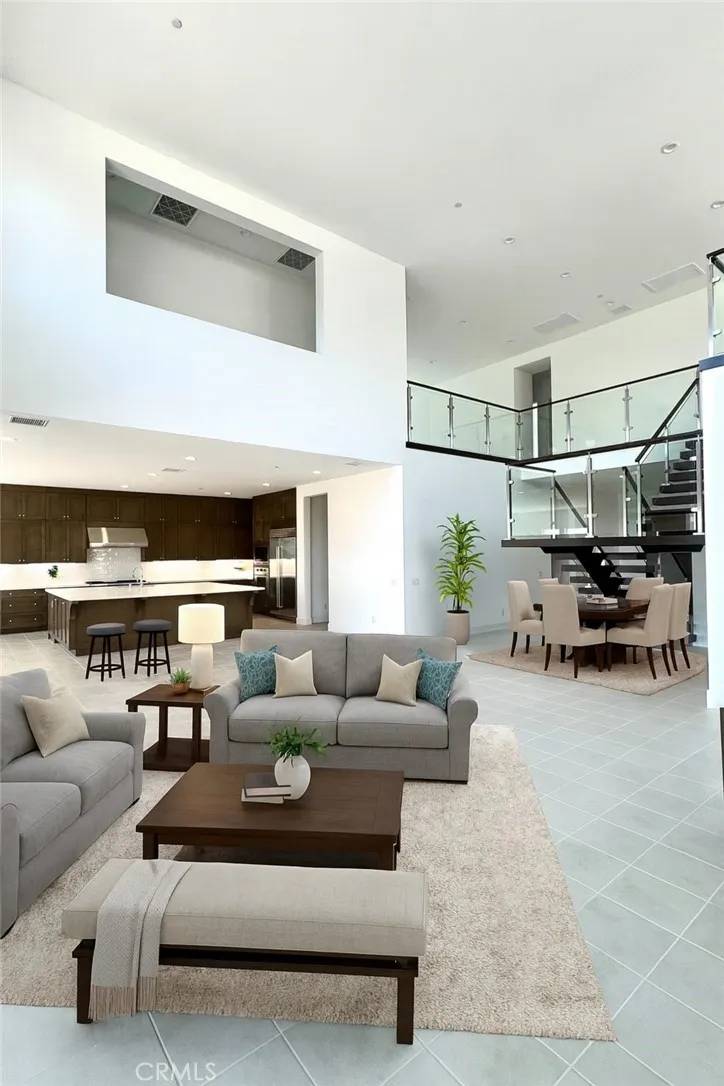 Chatsworth, CA 91311,20568 Edgewood Court