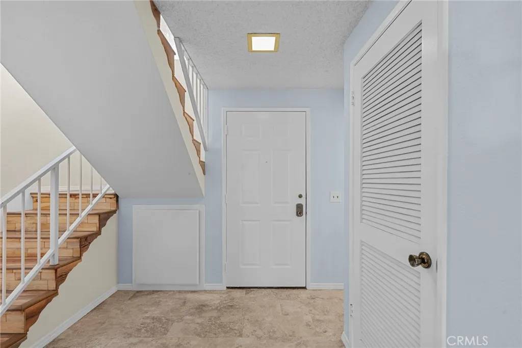 North Hills, CA 91343,15735 Nordhoff Street #36