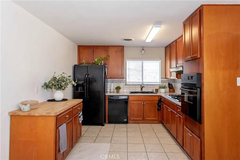 Lancaster, CA 93534,1191 W Avenue J11