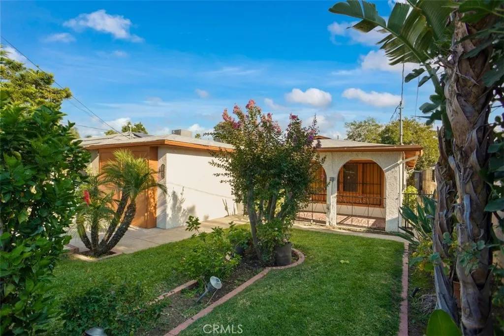 Pacoima, CA 91331,13046 Kelowna