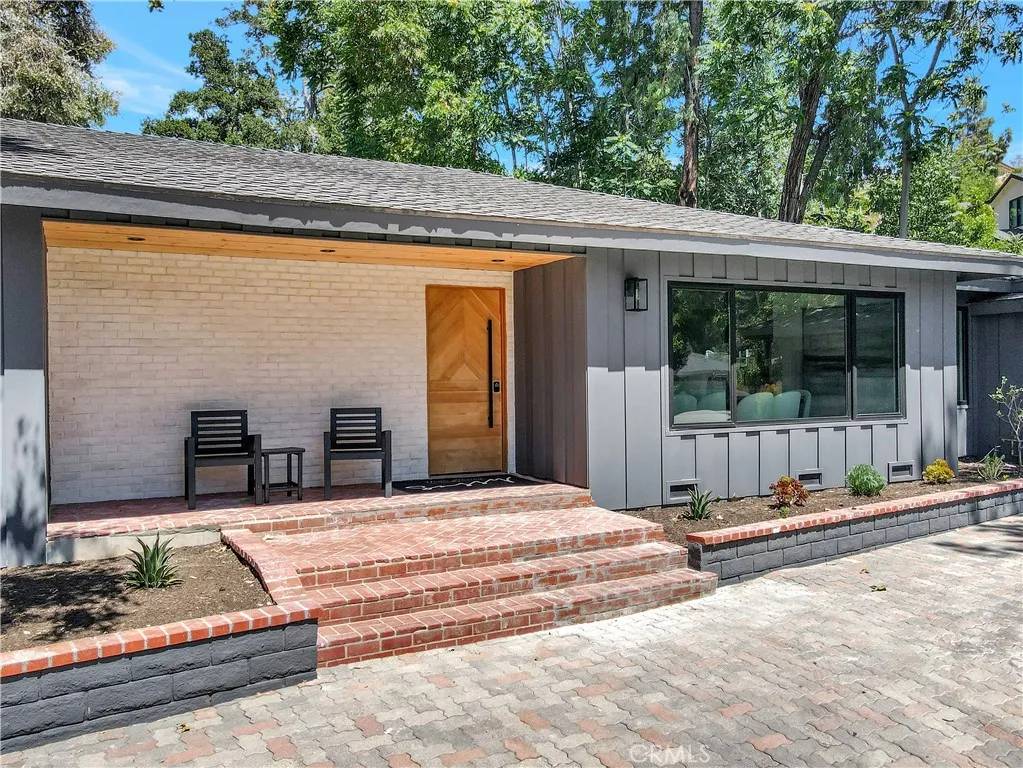 Tarzana, CA 91356,4830 Hasekian Drive