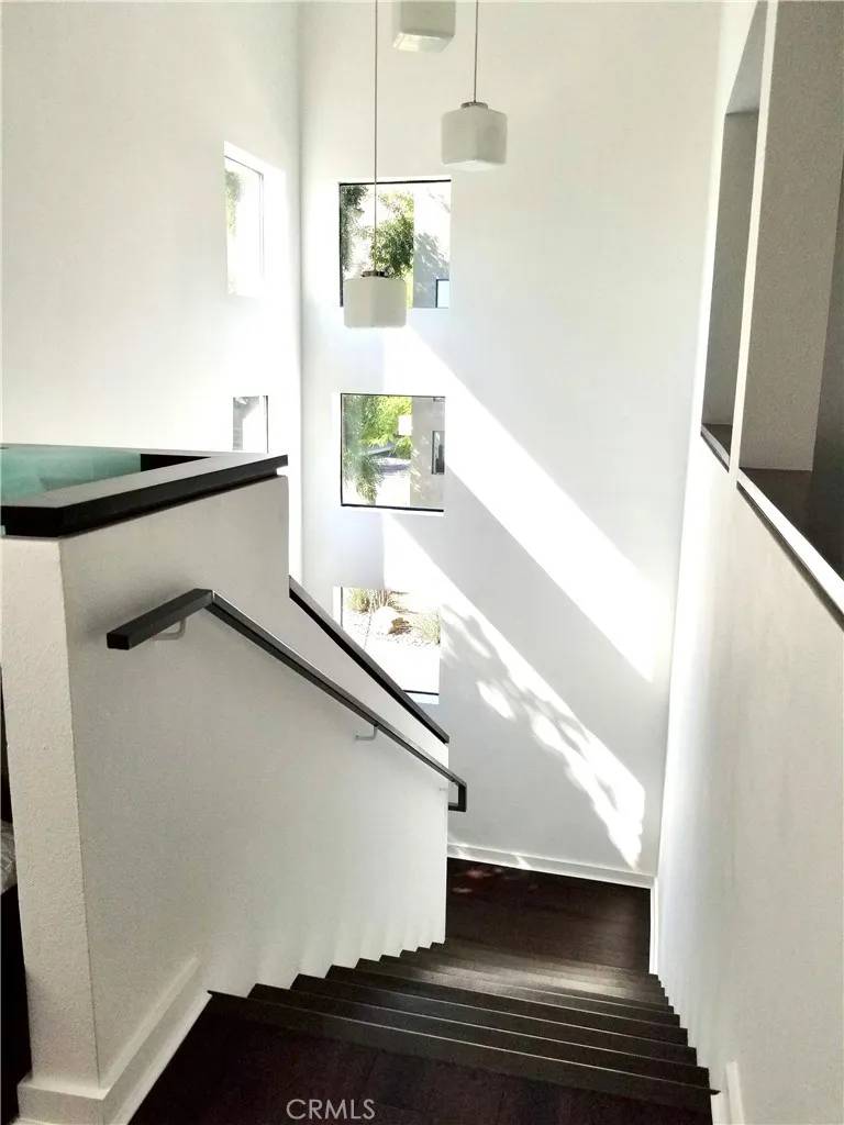 Palm Springs, CA 92264,850 E Palm Canyon dr #203