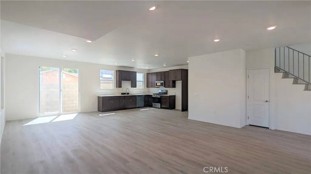 North Hills, CA 91343,15126 W Logos Court