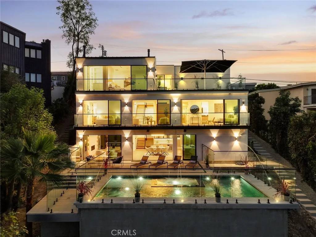 Encino, CA 91436,16800 Oak View