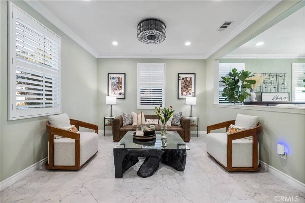 Valencia, CA 91354,28537 Vista Del Rio