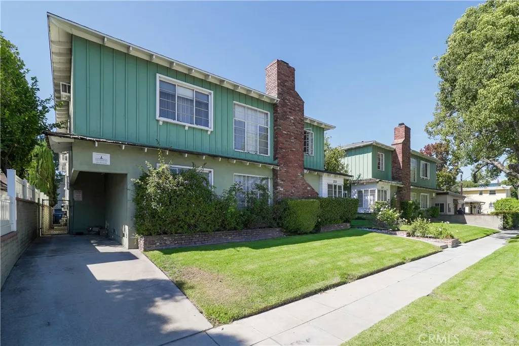 Burbank, CA 91505,233 N Hollywood Way