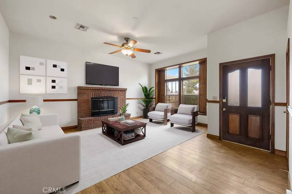 Lancaster, CA 93536,6818 W Avenue A2