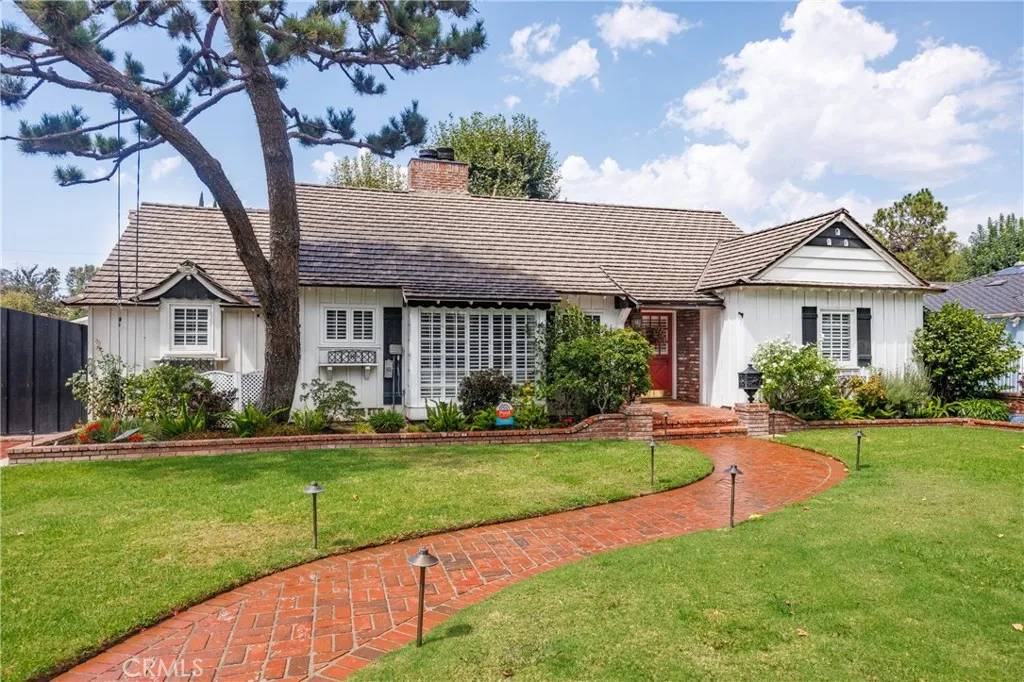 Van Nuys, CA 91411,6233 Orion Avenue