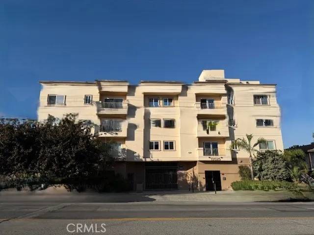Van Nuys, CA 91405,13525 Vanowen Street #301