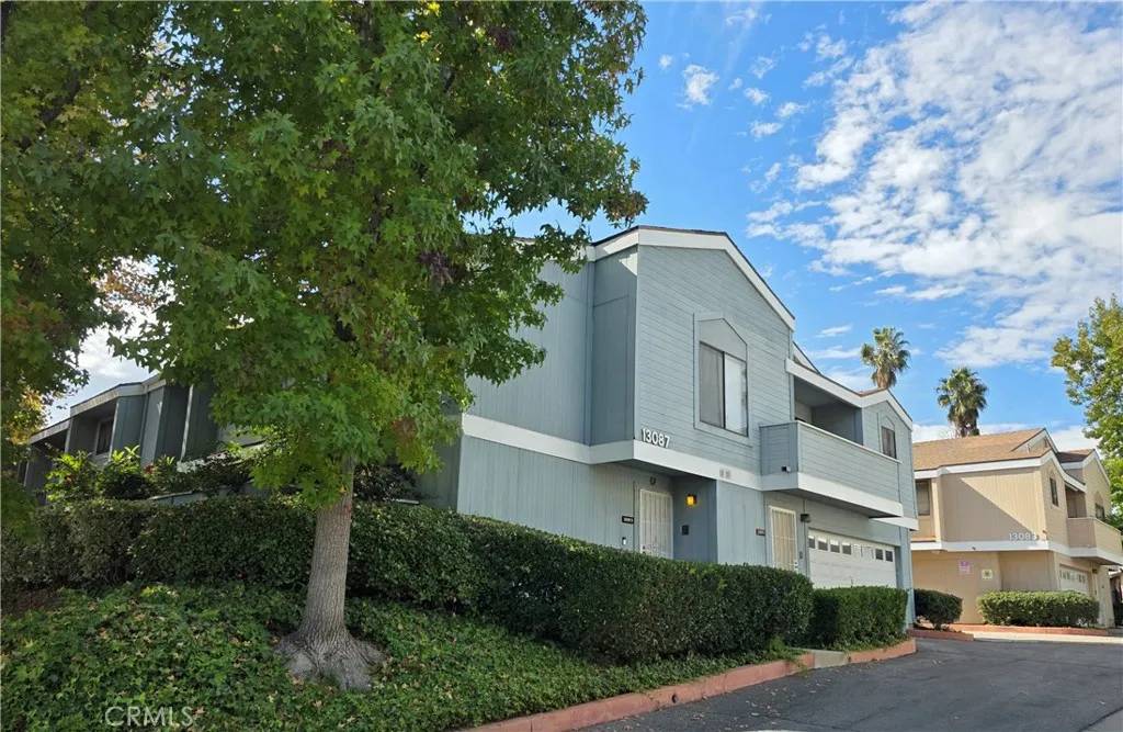 Sylmar, CA 91342,13087 Hubbard #5