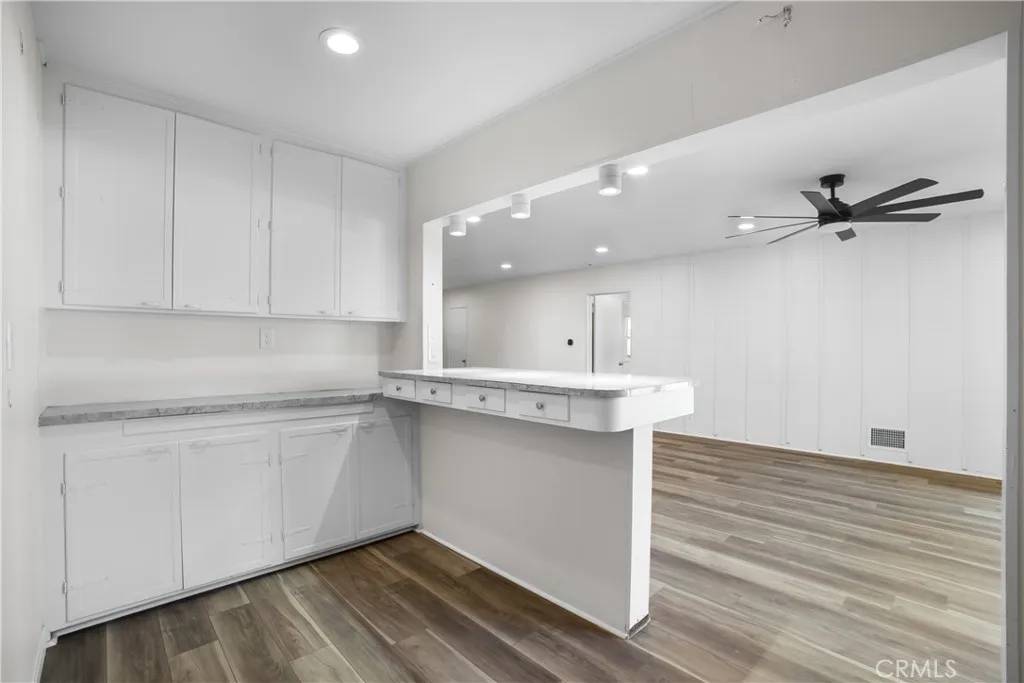 Winnetka, CA 91306,7400 Cozycroft