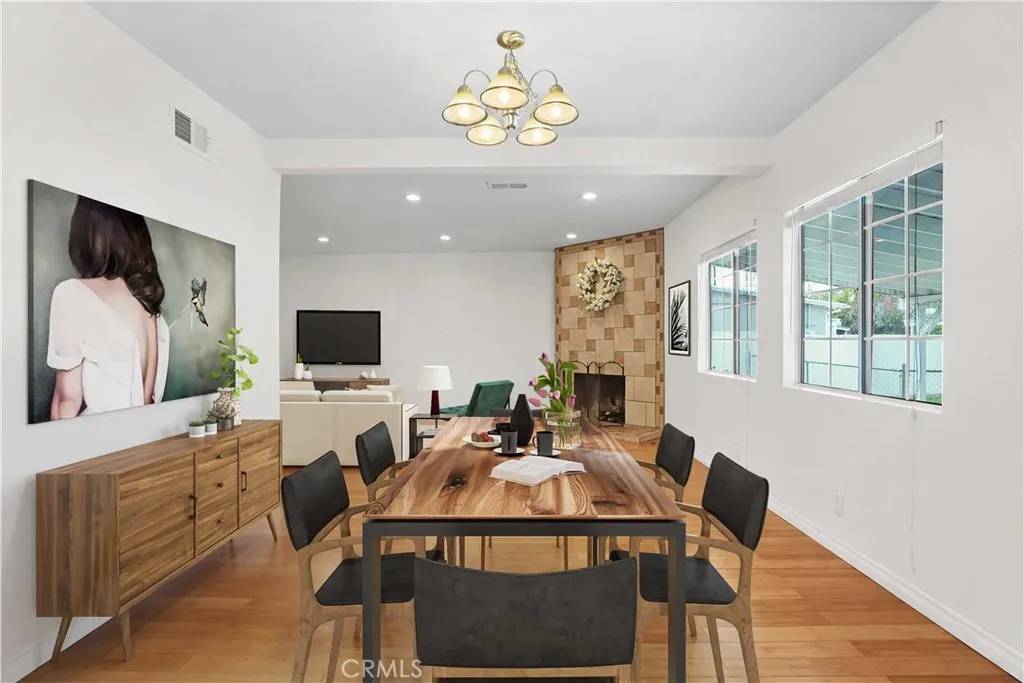 Tarzana, CA 91356,5341 Garden Grove Avenue