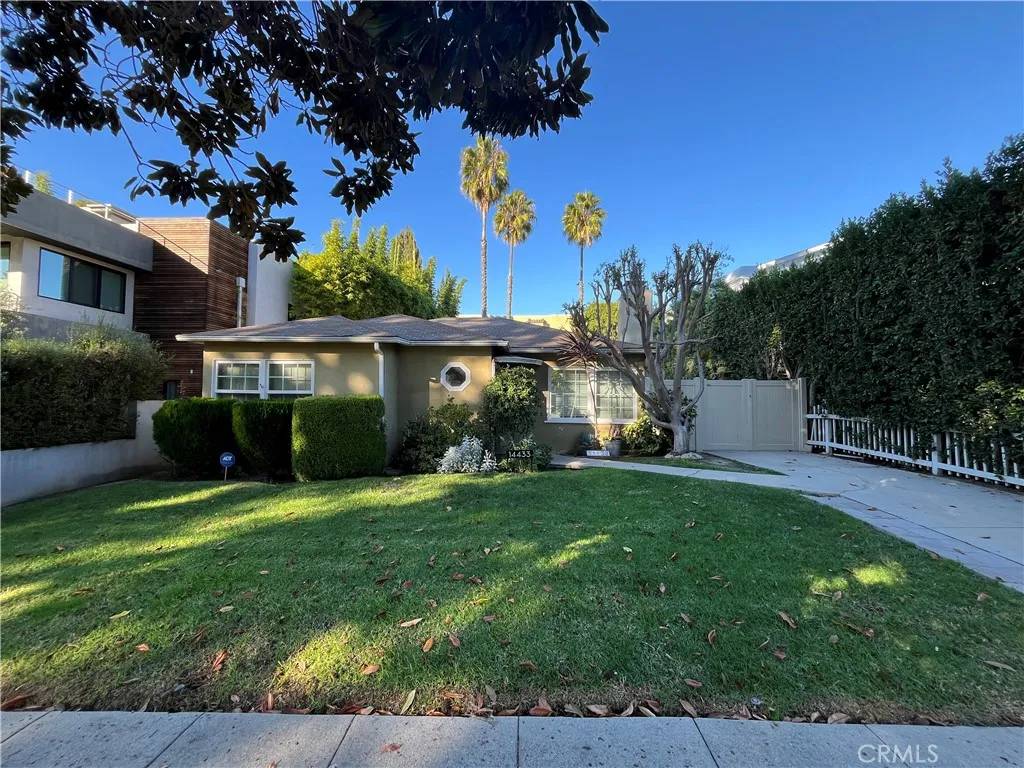 Sherman Oaks, CA 91423,14433 Greenleaf Street