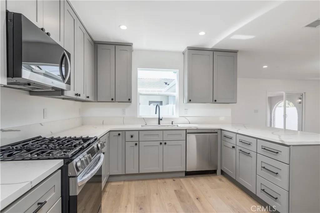 Winnetka, CA 91306,7439 Irondale Avenue