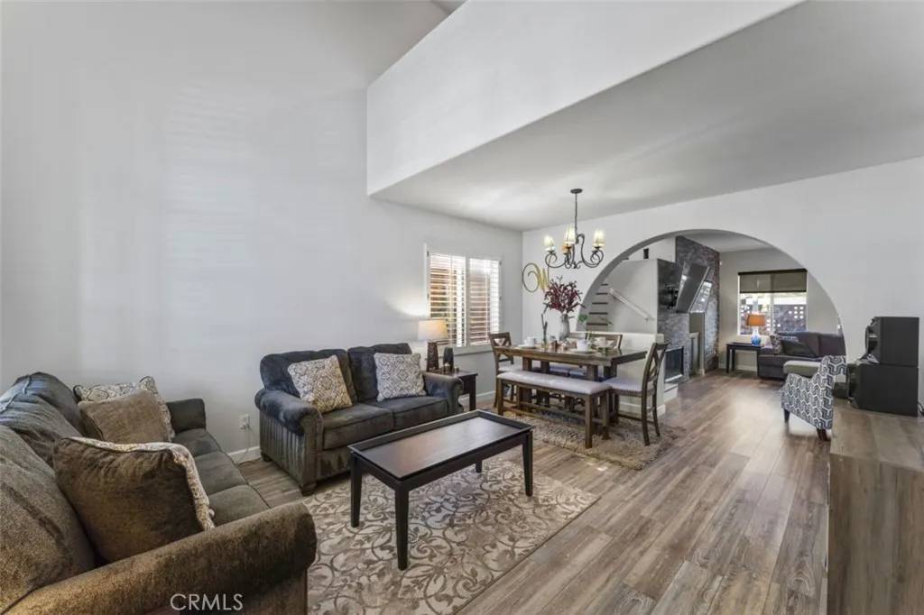 Saugus, CA 91350,28340 Sycamore Drive