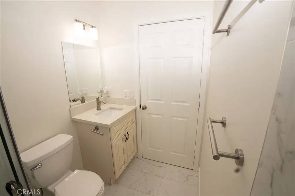 Arleta, CA 91331,10219 Lev