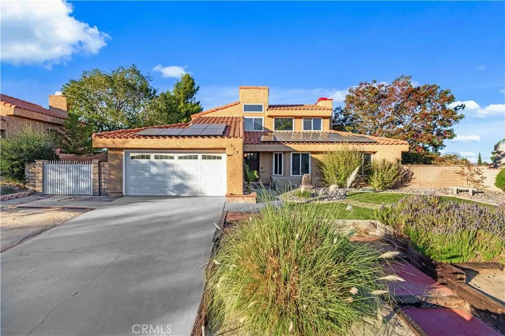 Palmdale, CA 93551,529 W Avenue Q12