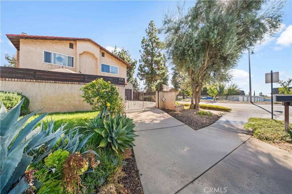 Duarte, CA 91010,1136 Calle Adra