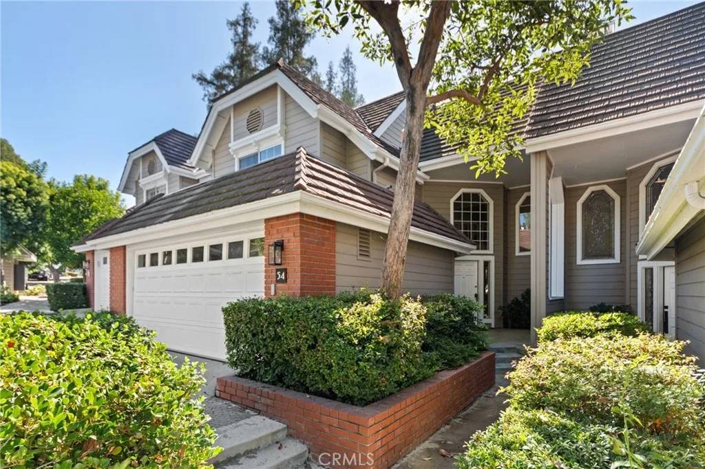 Woodland Hills, CA 91367,20950 Oxnard Street #54