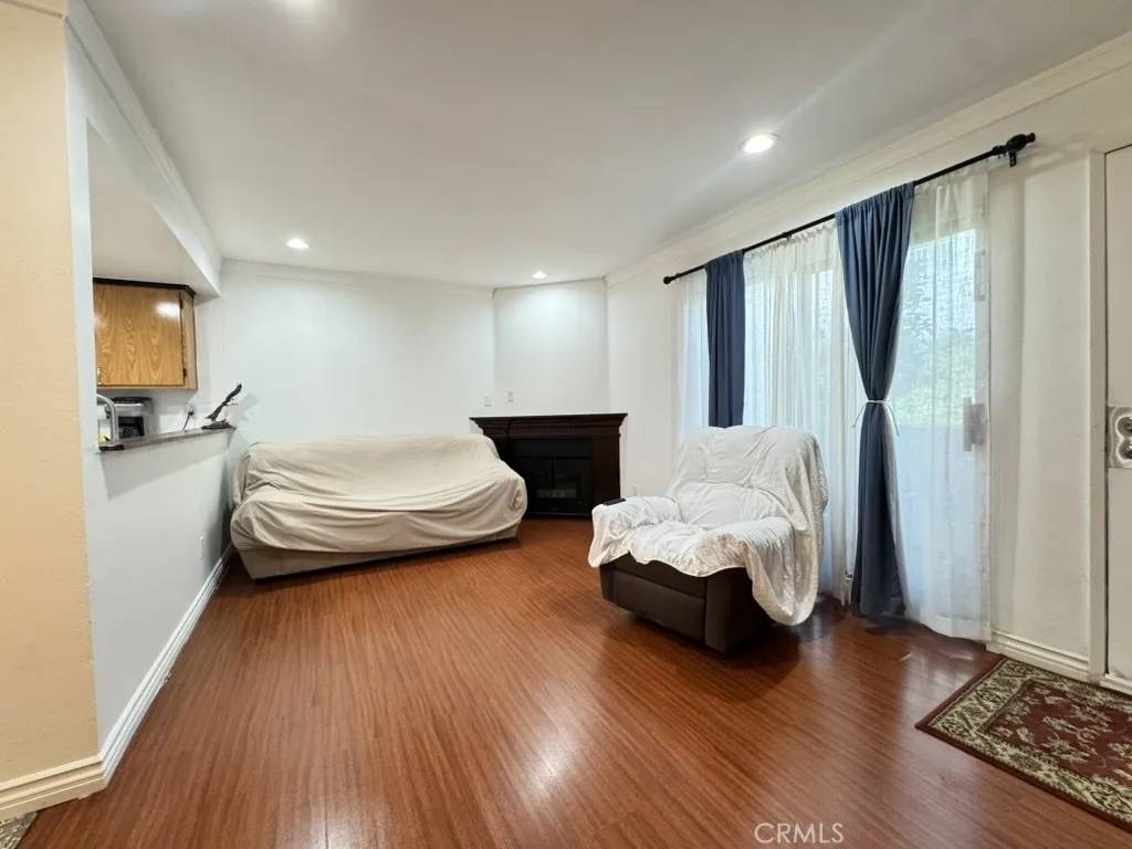 Canyon Country, CA 91351,18209 Sierra Hwy #82