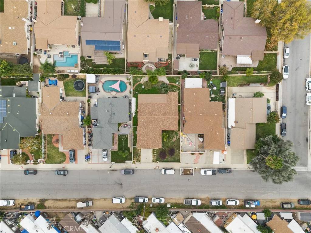 Newhall, CA 91321,24311 Wabuska