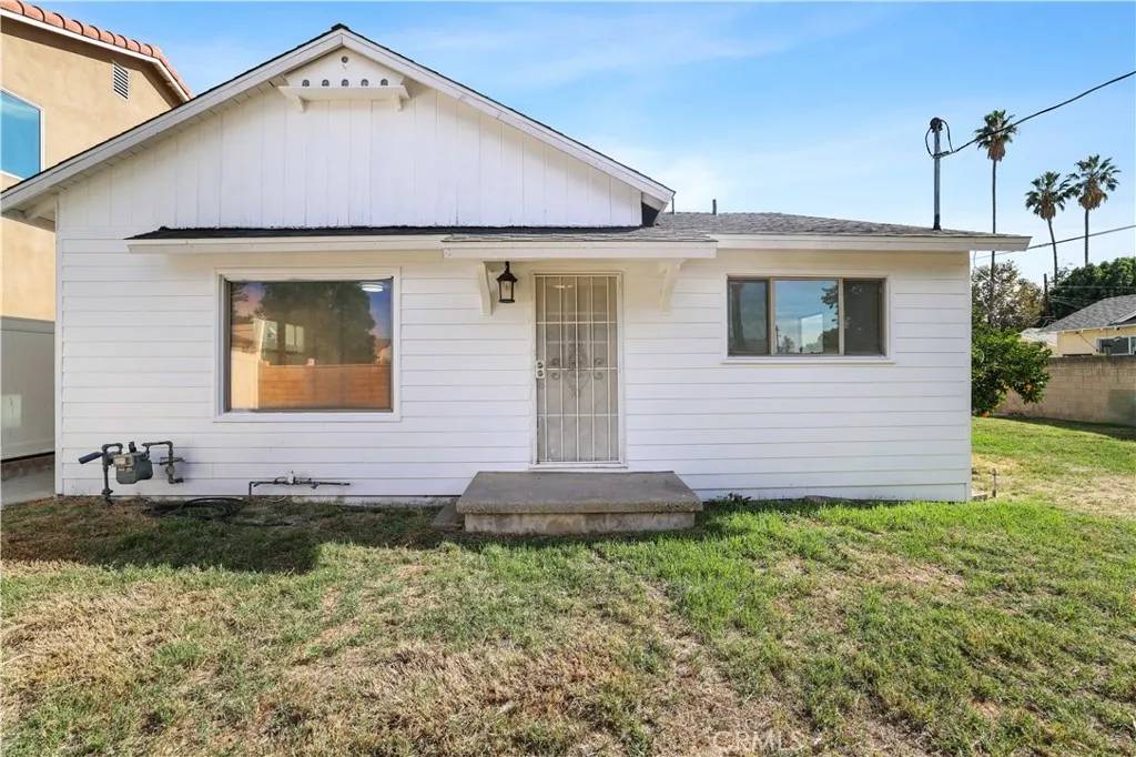 Winnetka, CA 91306,20464 Elkwood