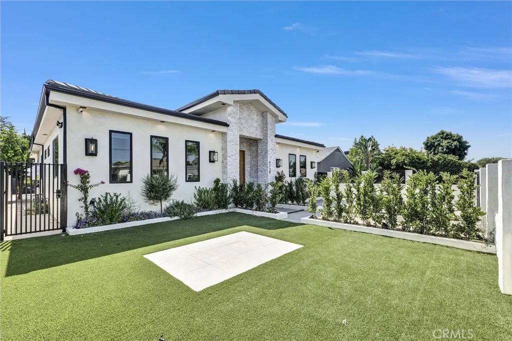 North Hollywood, CA 91606,6238 Babcock Avenue