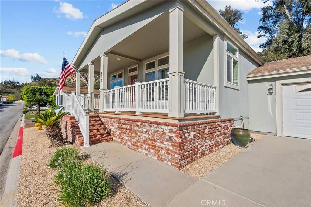 Sylmar, CA 91342,15455 Glenoaks #502