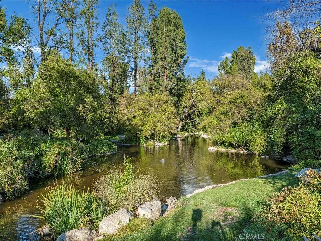 Canoga Park, CA 91303,7050 Shoup Ave #225 #225