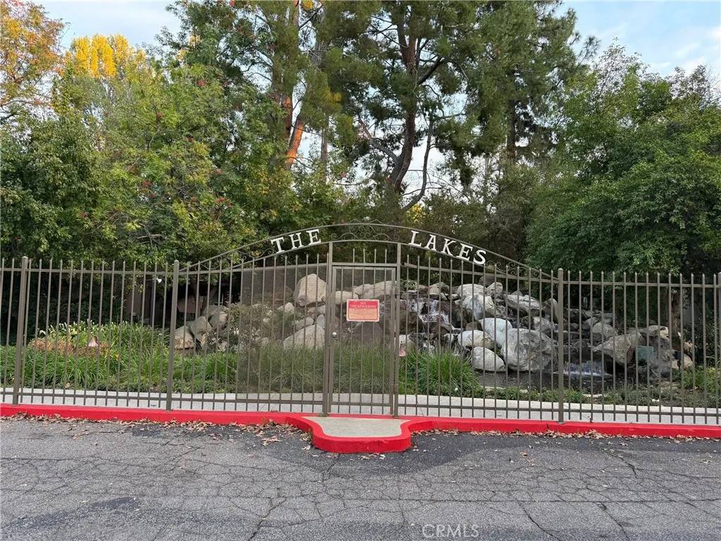 Canoga Park, CA 91303,7050 Shoup Ave #225 #225