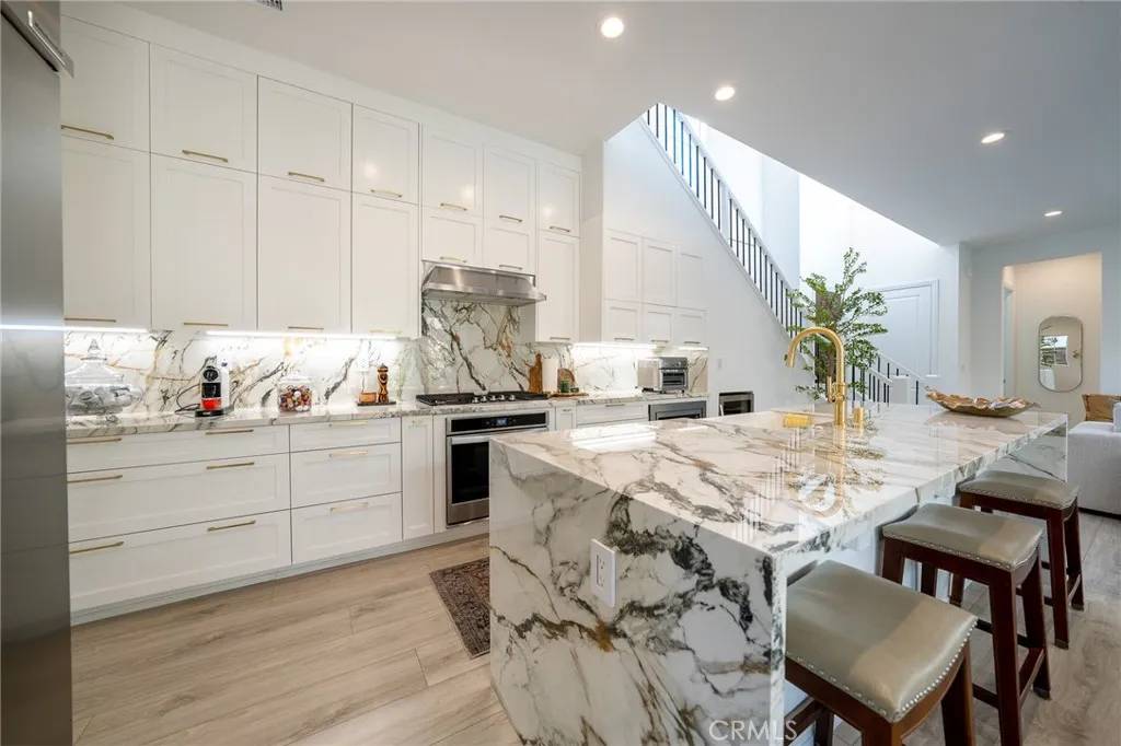 Porter Ranch, CA 91326,20811 W Bur Oak